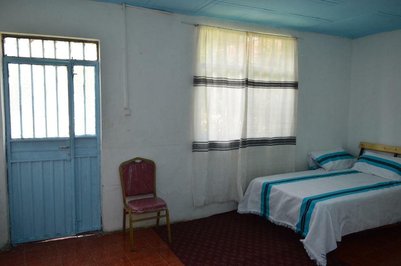 Chef Wondim Backpackers Hostel Гондэр Экстерьер фото